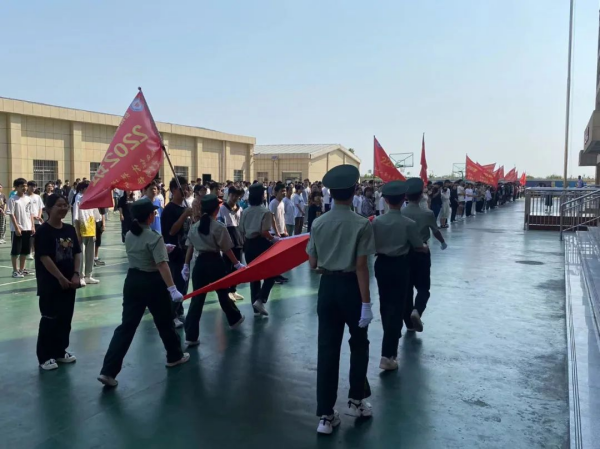 岳陽市江南通信職業(yè)技術(shù)學校,岳陽江南學校,岳陽江南通信學校,岳陽職業(yè)學校